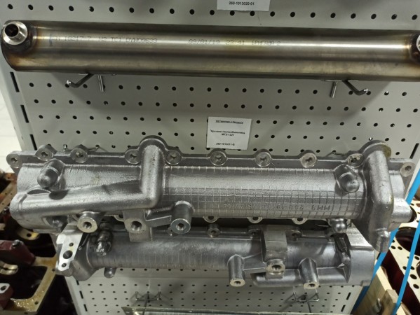 Крышка теплообменника МТЗ-1221 — 1