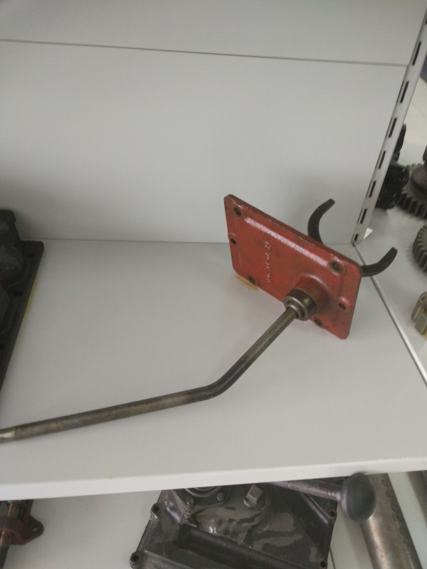 Крышка управление редукт. в сб. с/обр. — 2