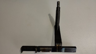 Поводок корпуса вилок КПП