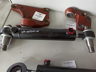 Гидроцилиндр рулевой универсальный (без пальцев) аналог