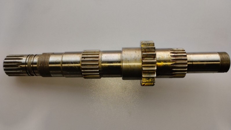 Вал-шестерня 1523-1701032 — 1