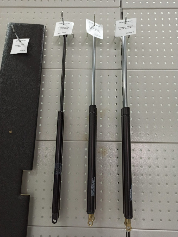 Амортизатор люка и заднего стекла МТЗ (11.6.6308010/6700.01/586866) не исп — 2